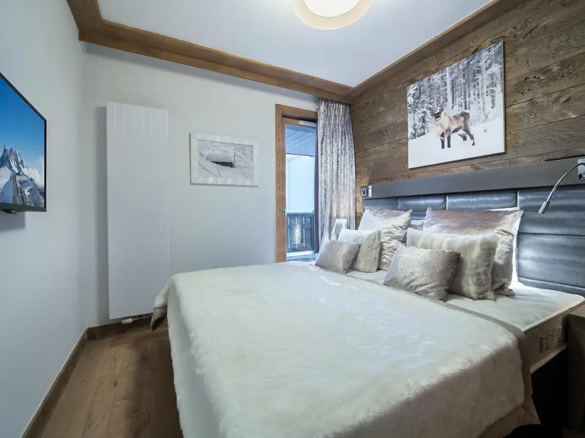 Appartement Neuf Centre Courchevel Village, Proche Commerces Et Pistes, Parking Et Fitness Inclus - Fr-1-562-33 Francie